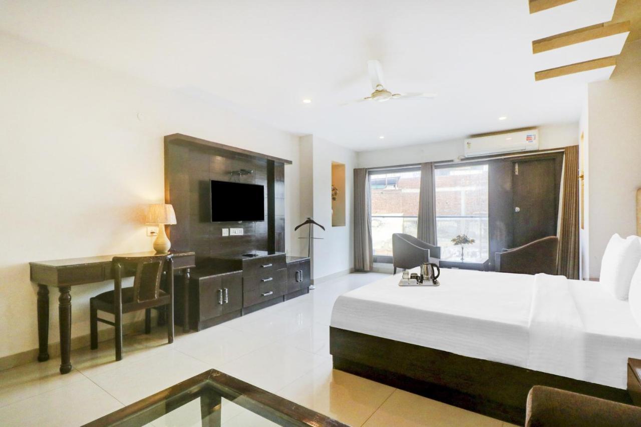 Townhouse 517 La Sapphire Near Delhi Airport Hotel New Delhi Luaran gambar